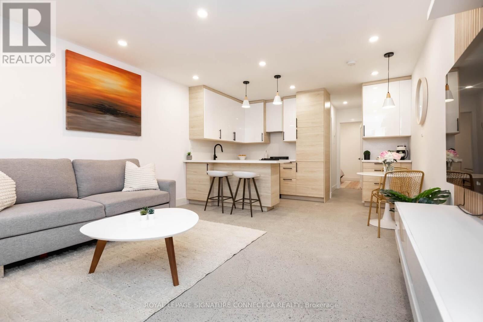 Property Photo: 55 Dearbourne Avenue Lower ON M4K 1M6