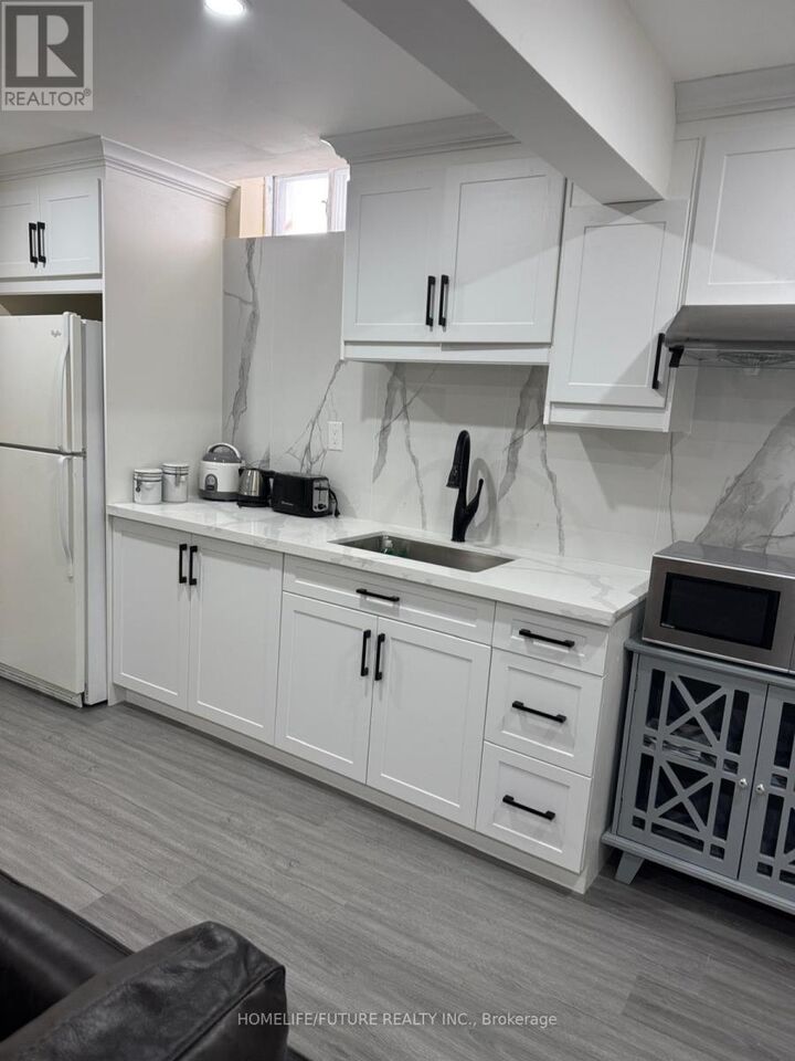 Property Photo: 66 Inglewood Place Bsmt ON L1N 8Z8