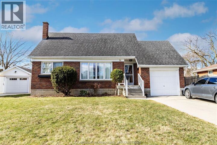 Property Photo:  24 Simonton Drive  ON N7M 5C6 