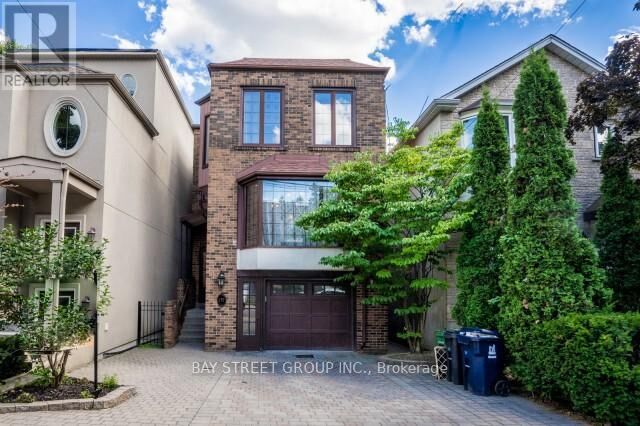 Property Photo:  137 Helendale Avenue  ON M4R 1C6 