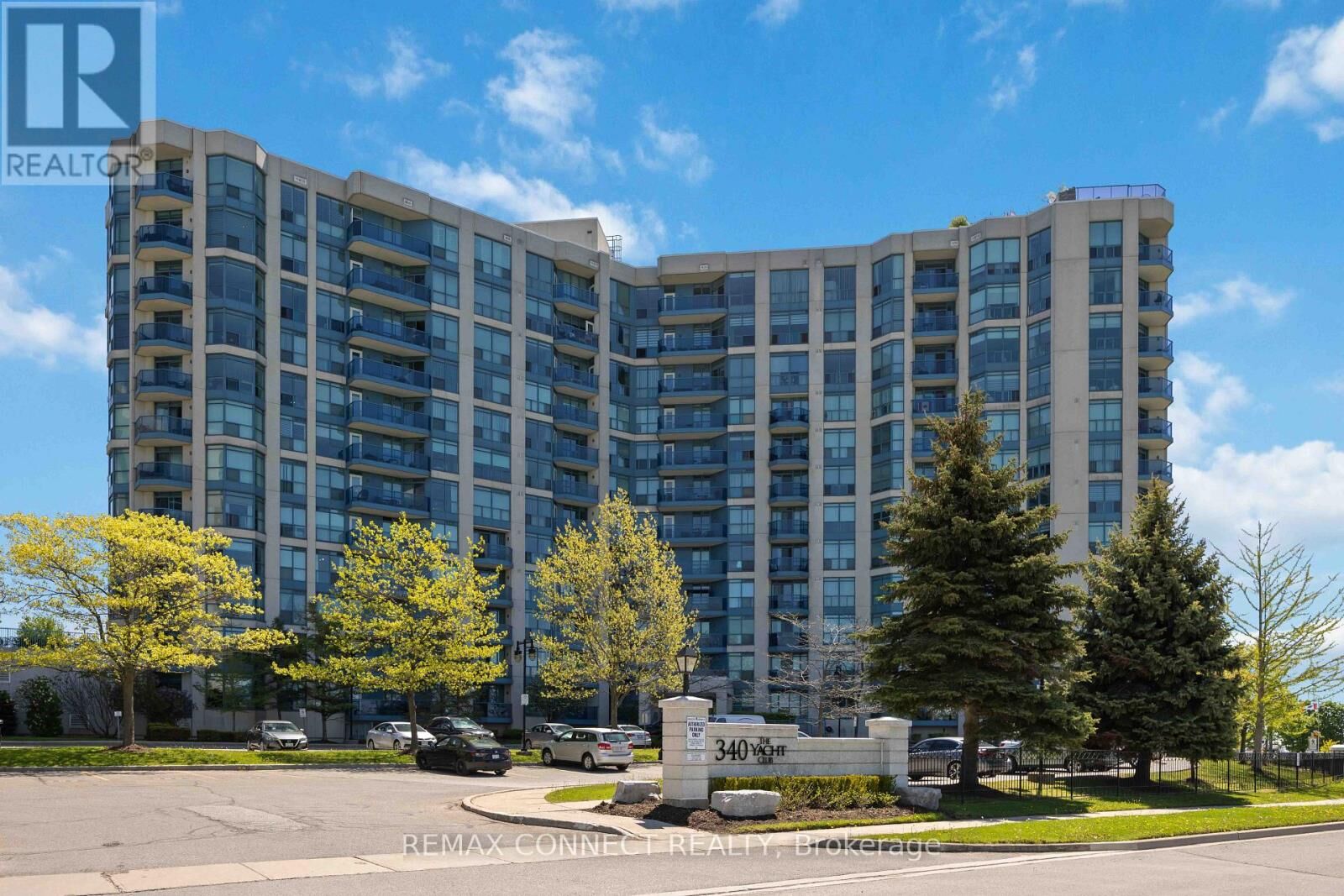 Property Photo:  340 Watson Street West 420  ON L1N 9G1 