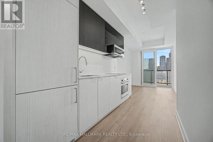 Property Photo: 308 Jarvis Street 1905 ON M5A 2P2