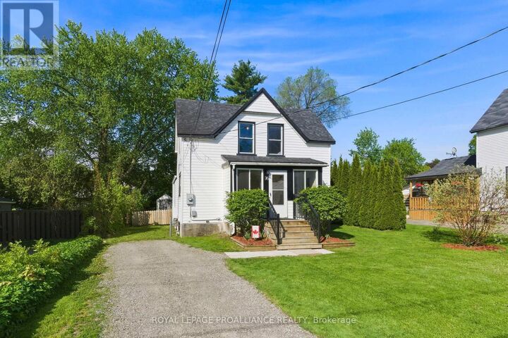 Property Photo:  96 Cedar Street  ON K6V 5P5 