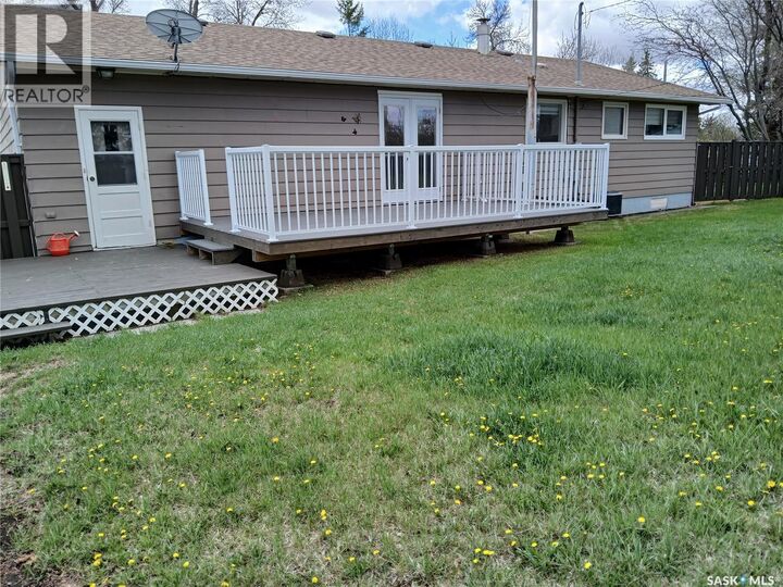Property Photo: 604 King Street SK S0G 2J0