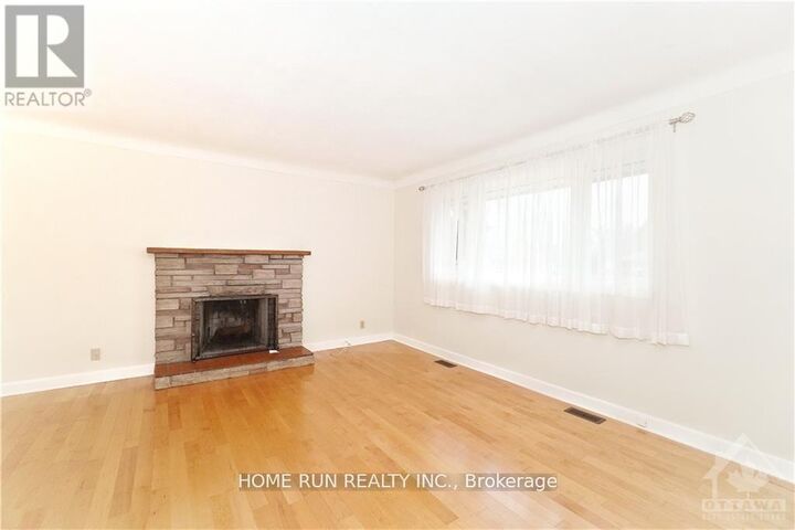 Property Photo:  39 Epworth Avenue  ON K2G 2L8 