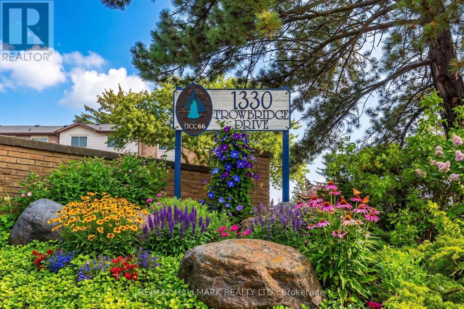 Property Photo:  1330 Trowbridge Drive 42  ON L1G 7L1 