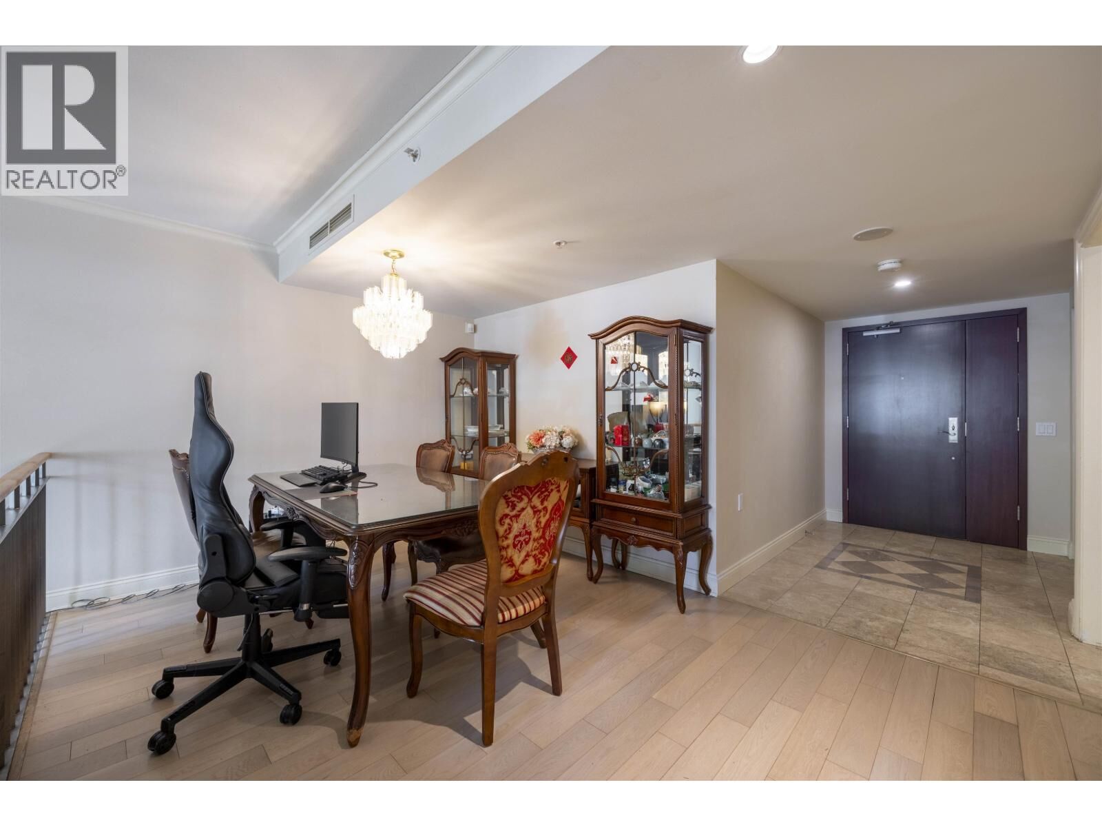 Property Photo:  638 West 45th Avenue 205  BC V5Z 4R8 