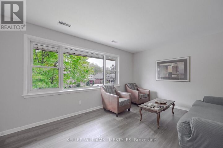 Property Photo:  84 Wilson Avenue #Upper #SW  ON N6H 1X6 