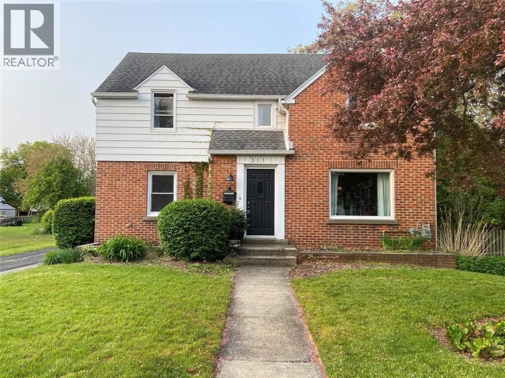 Property Photo:  311 Michigan Avenue  ON N7V 1G1 