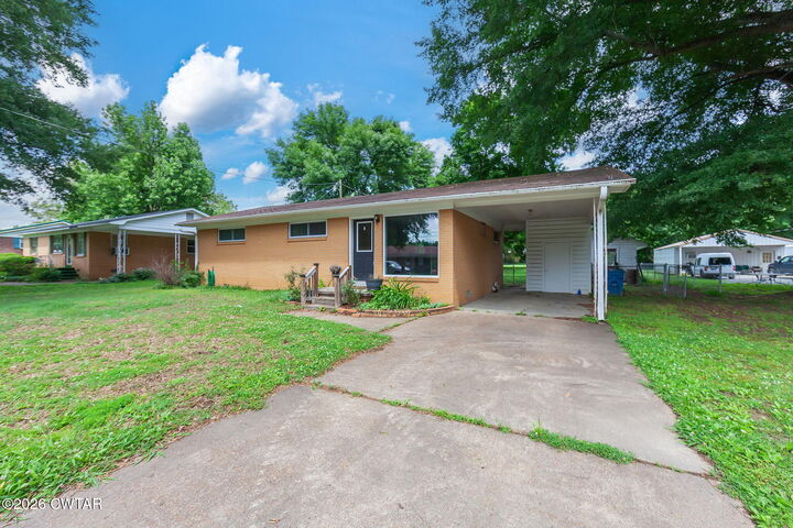 Property Photo: 105 Lyndale Street TN 38382