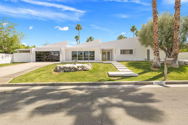 Property Photo:  72645 Skyward Way  CA 92260 