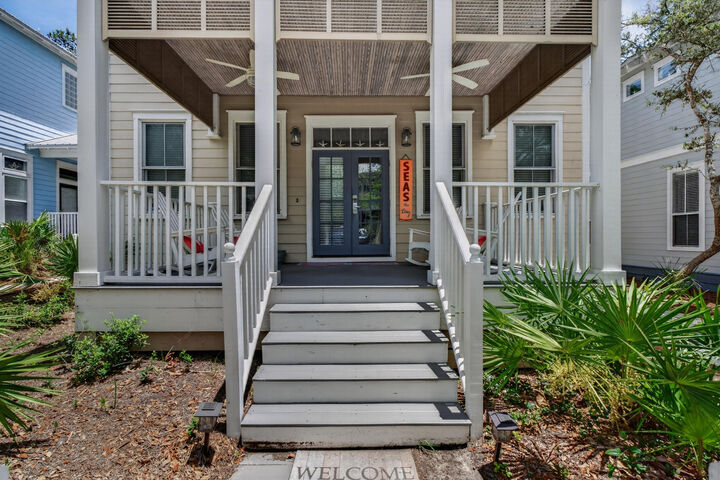 Property Photo: 44 N Ryan Street FL 32459