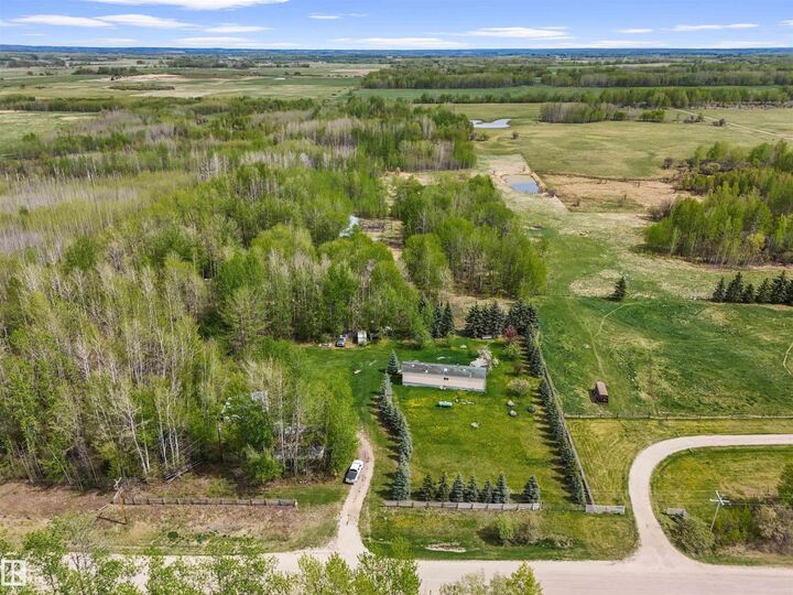 Property Photo:  48115 Rge Rd 61  AB T0E 1Z0 