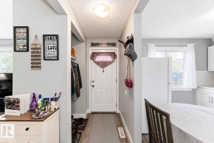 Property Photo:  167 Roseland Village NW  AB T5E 5R6 