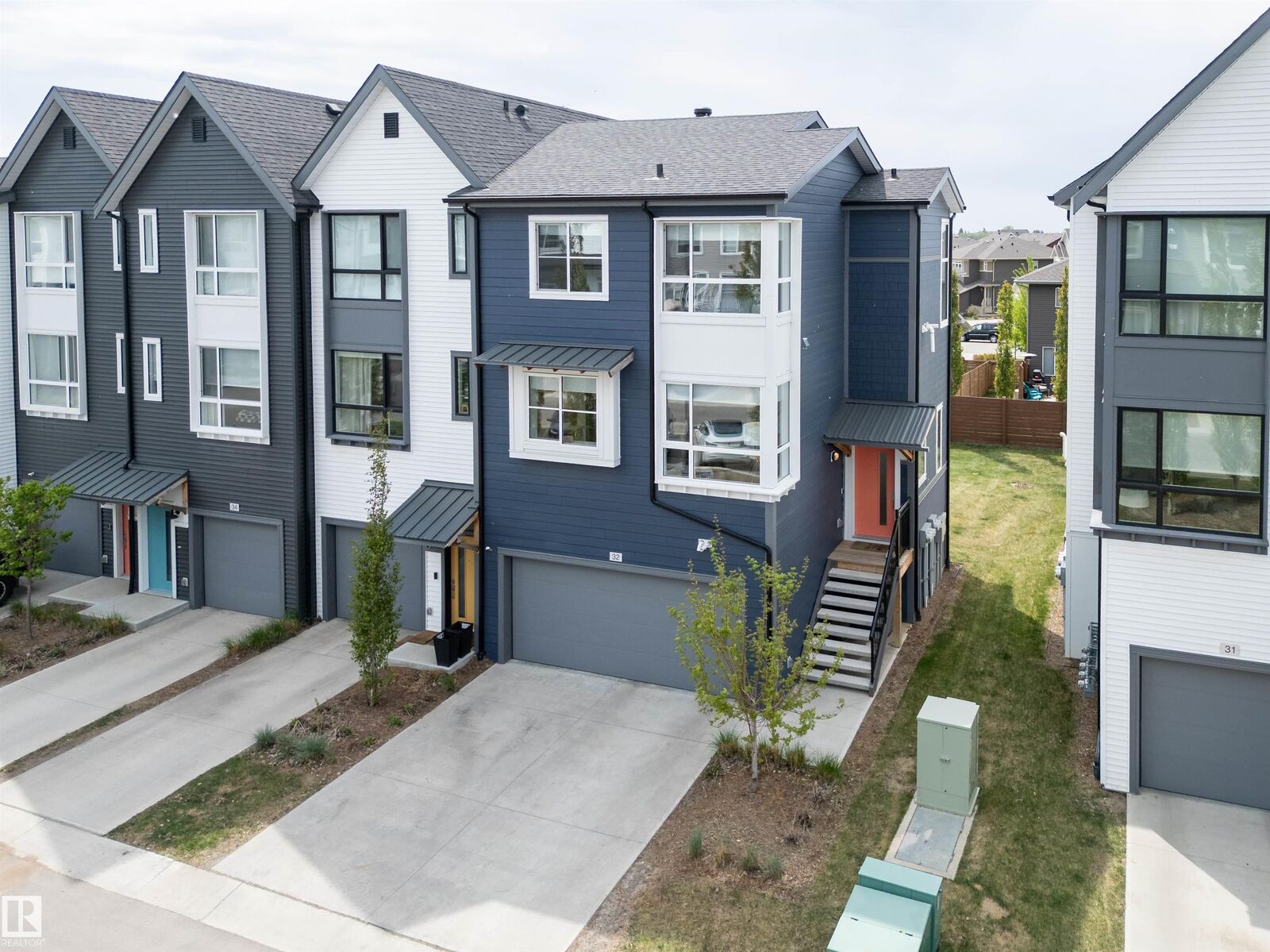 Property Photo: 100 Jensen Lakes Boulevard 32 AB T8N 7T9