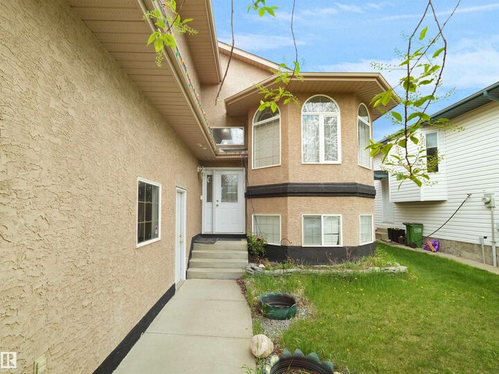 Property Photo: 2832 36B Avenue NW AB T6T 1N4