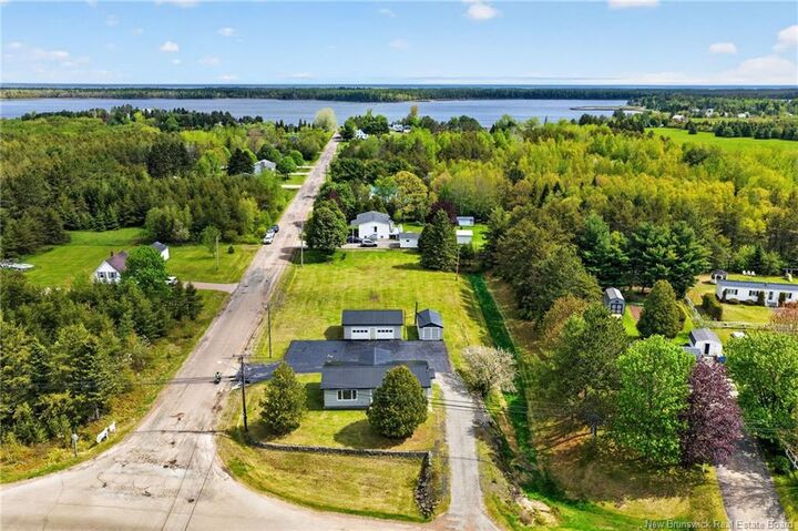 Property Photo: 4 Chemin Pointe De L'Eglise NB E4W 5H2