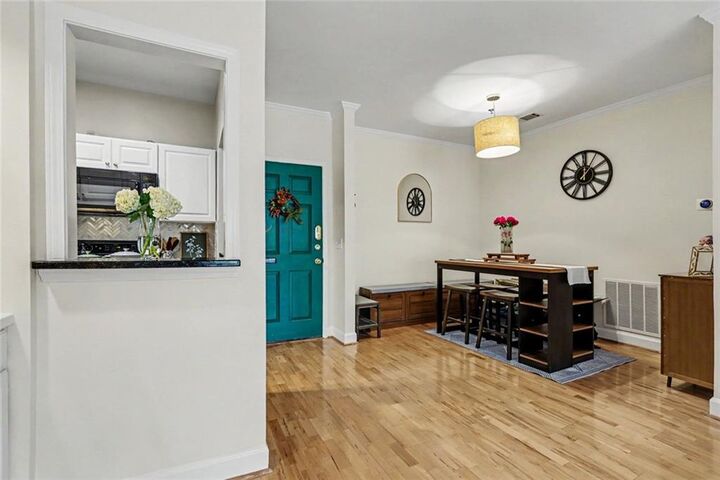 Property Photo: 2921 Lenox Road NE #306 GA 30324