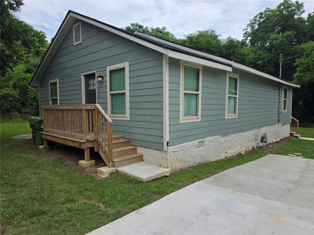 Property Photo: 722 Lacy Street GA 30655