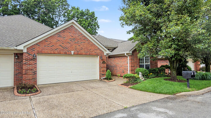 Property Photo:  10410 Dove Chase Cir  KY 40299 