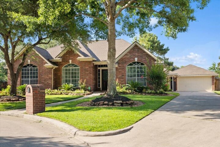 Property Photo: 13303 Barbstone Drive TX 77044