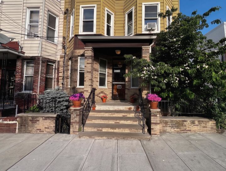 Property Photo:  1810 Palisade Ave 1R  NJ 07087 