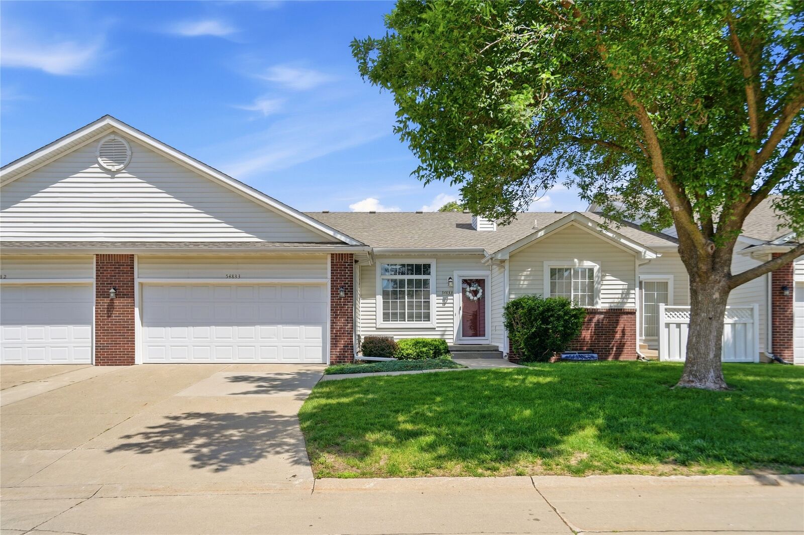 Property Photo: 5483 Longview Court 3 IA 50131