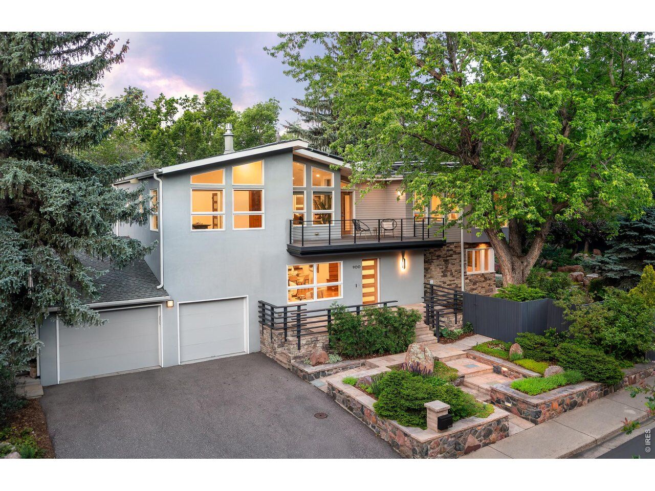 Property Photo:  900 6th St  CO 80302 