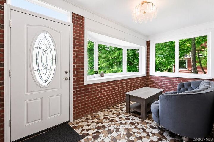 Property Photo: 27 Alice Court NY 11518
