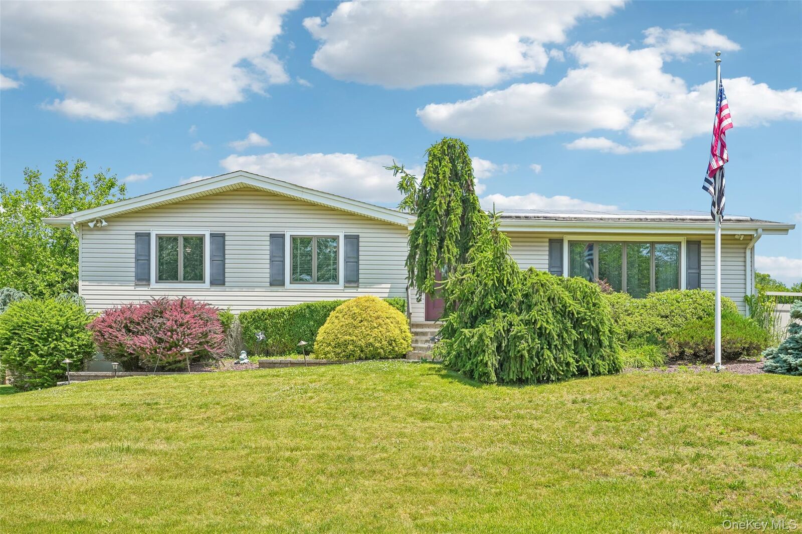 Property Photo: 19 S Cranford Road NY 10954