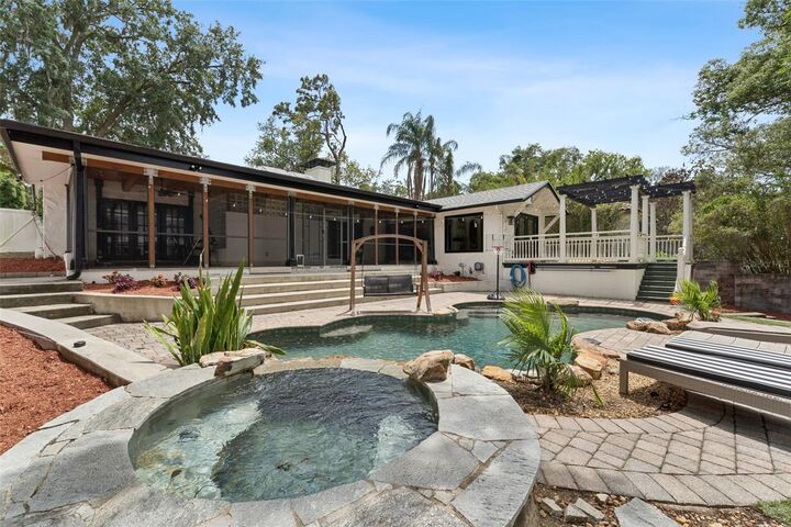 Property Photo:  241 W Lake Sue Avenue  FL 32789 