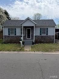 Property Photo:  305 E Ironbanks  MO 63834 