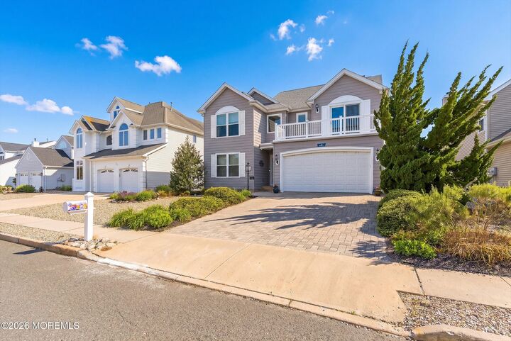 Property Photo:  14 Toppinglift Drive  NJ 08721 