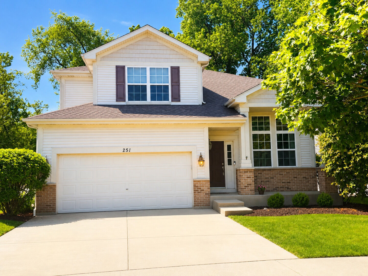 Property Photo: 251 S Cornerstone Drive IL 60020