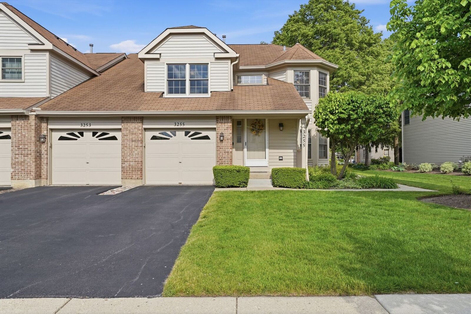 Property Photo: 3255 N Daniels Court IL 60004