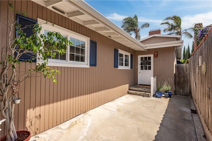 Property Photo:  716 13th  CA 90266 