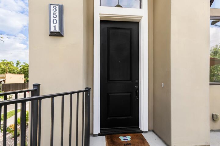 Property Photo: 3501 Crocker Drive CA 95818