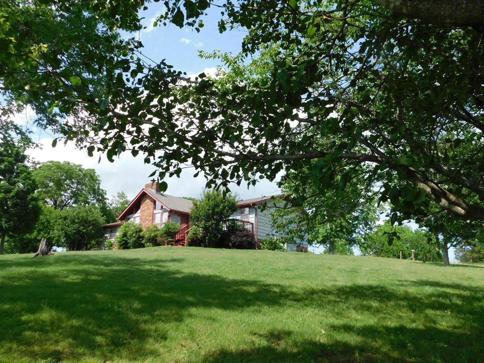 Property Photo:  2025 Liberty Ln  TN 37066 