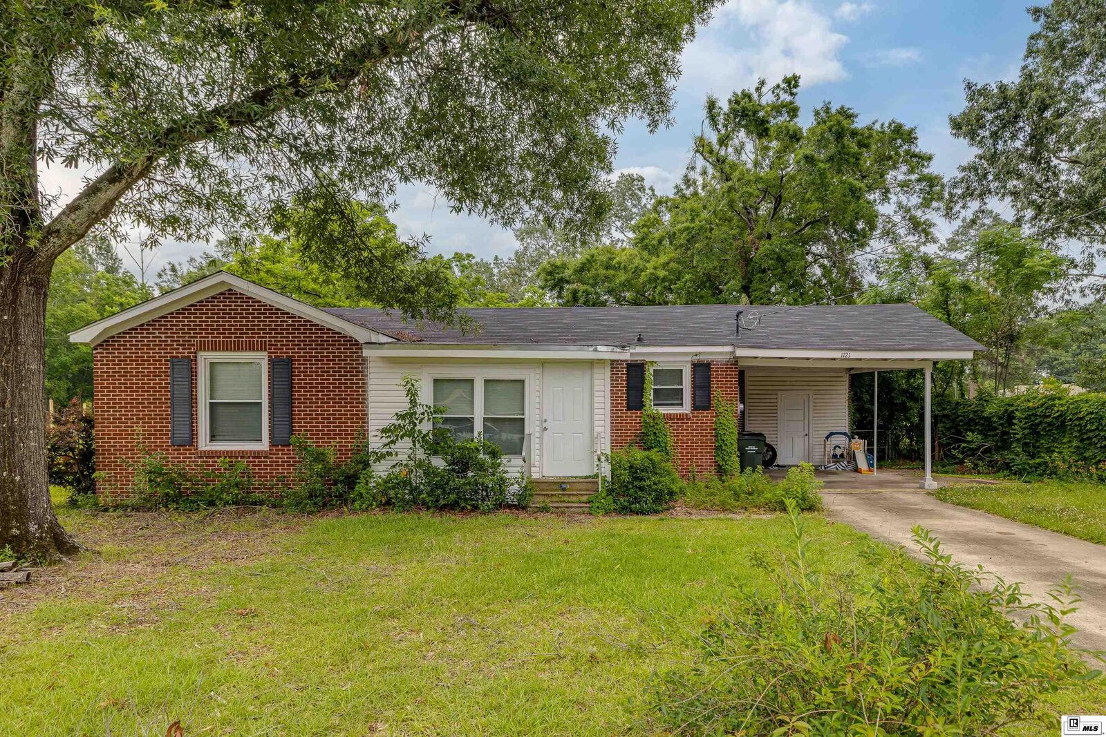 Property Photo: 1121 Tulane Avenue LA 71291