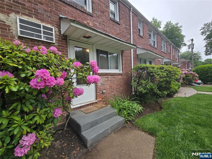 Property Photo: 230 Lafayette Place 3D NJ 07631