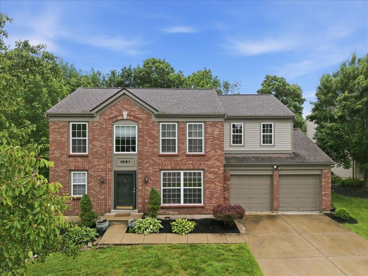 Property Photo: 1681 Colonnade Drive KY 41042