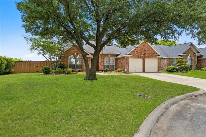 Property Photo:  6701 Briarwood Drive  TX 76132 