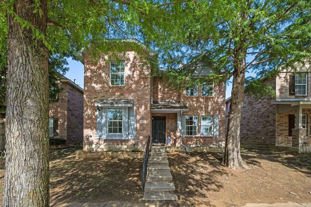 Property Photo:  3912 San Lucas Lane  TX 76208 