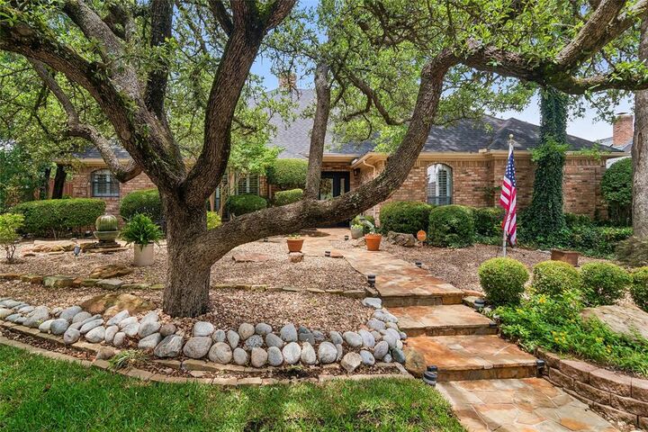 Property Photo:  4008 Brookside Drive  TX 76021 