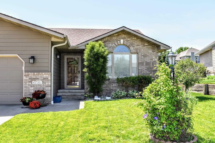 Property Photo:  4751 Birch Way  IA 51106 