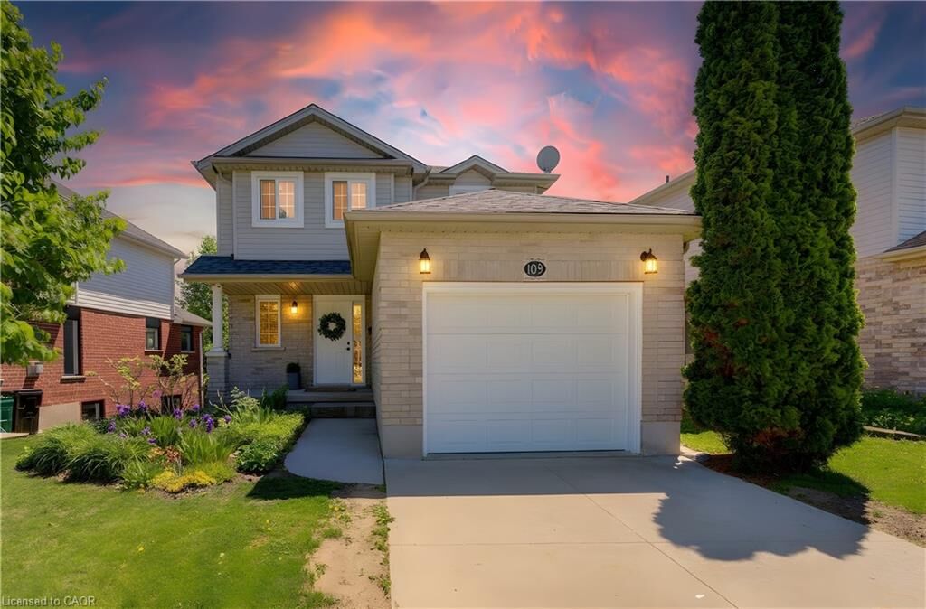 Property Photo: 109 Marl Meadow Drive ON N2R 1L4