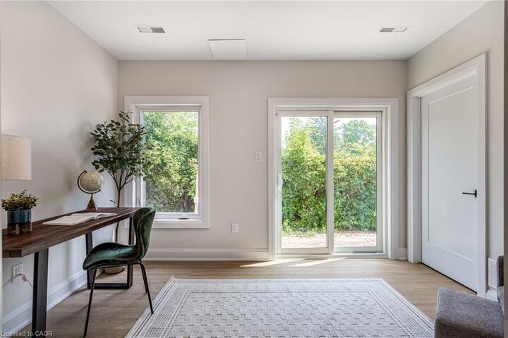 Property Photo:  292 Vine Street 70  ON L2M 0E1 