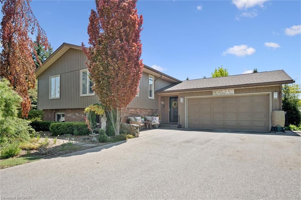 Property Photo: 1 Pintail Drive ON N3B 3C2