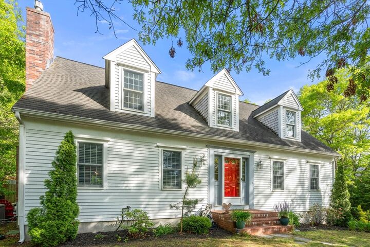 Property Photo:  8 Friendship Ln  MA 02532 