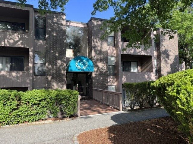 Property Photo:  18 Shrewsbury Green Dr K  MA 01545 